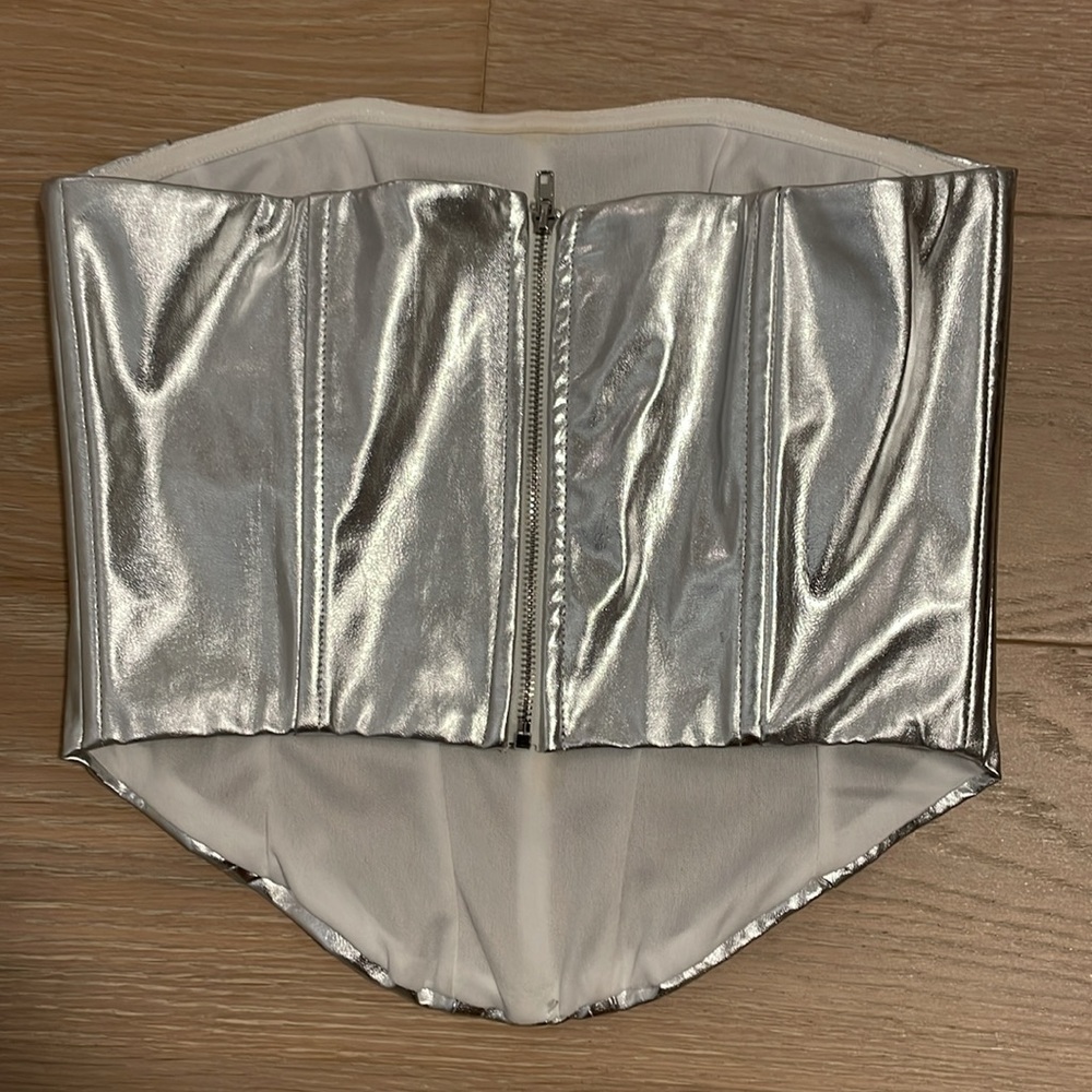 Edikted Silver Metallic Corset - Picture 3 of 5